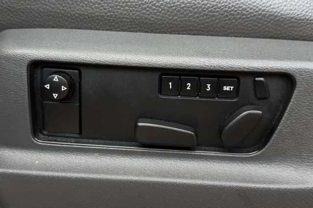 Volkswagen Touareg (2007) thumbnail 16