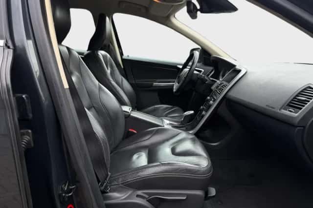 Volvo XC60 (2013) thumbnail 7