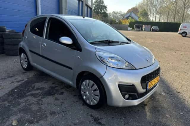 Peugeot 107 (2014) thumbnail 3