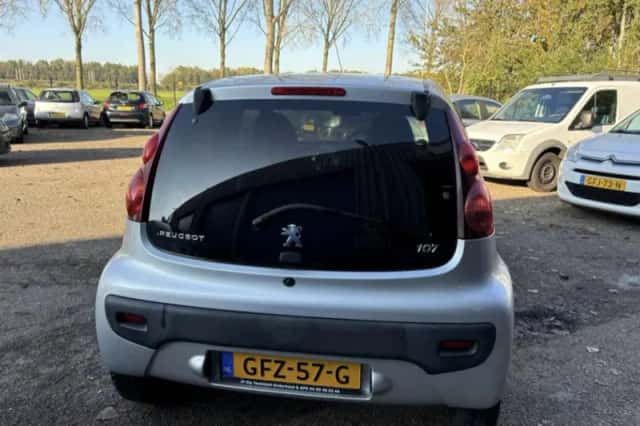 Peugeot 107 (2014) thumbnail 5