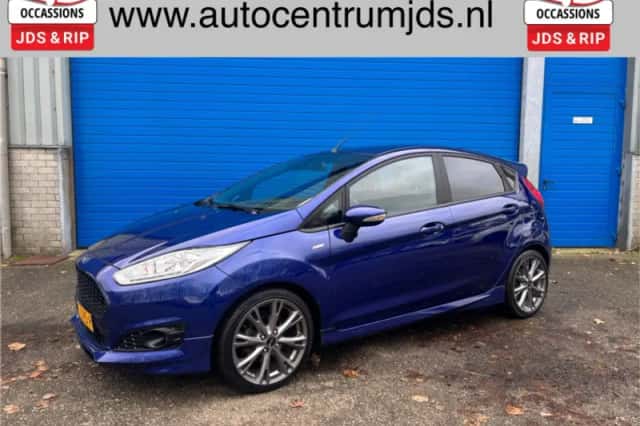 Ford Fiesta (2017) thumbnail 2