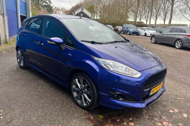 Ford Fiesta (2017) thumbnail 4