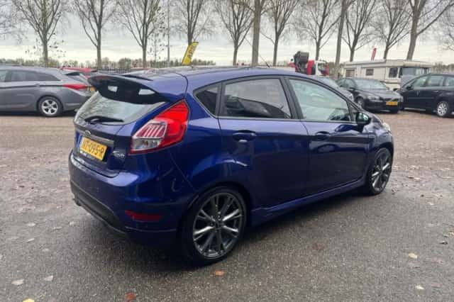 Ford Fiesta (2017) thumbnail 5