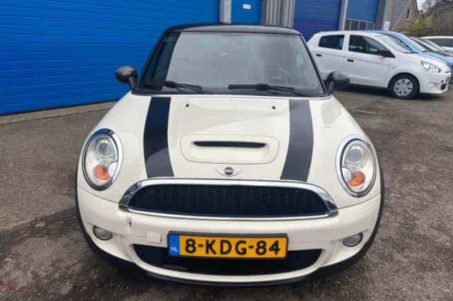 MINI Mini (2007) thumbnail 3