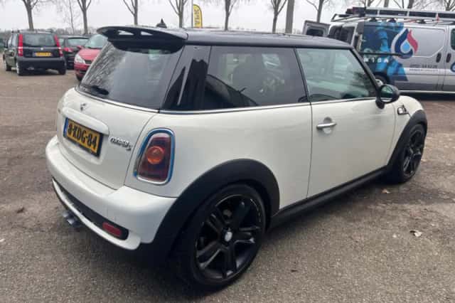 MINI Mini (2007) thumbnail 5