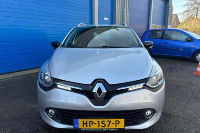 Renault Clio (2015) thumbnail 3
