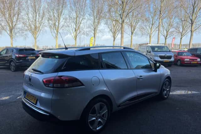 Renault Clio (2015) thumbnail 6