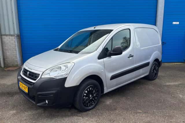 Peugeot Partner (2017) thumbnail 2