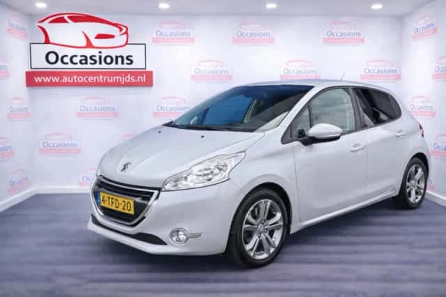 Peugeot 208 (2013) thumbnail 1