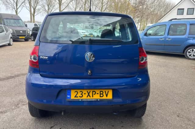 Volkswagen Fox (2007) thumbnail 6