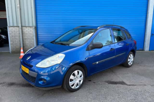 Renault Clio (2010) thumbnail 2