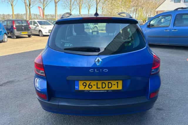 Renault Clio (2010) thumbnail 6