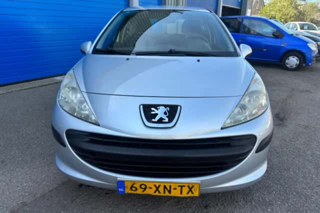 Peugeot 207 (2007) thumbnail 3