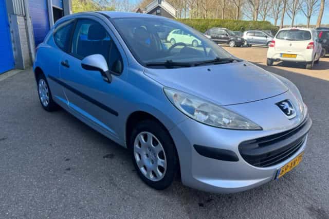 Peugeot 207 (2007) thumbnail 4