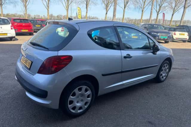 Peugeot 207 (2007) thumbnail 5