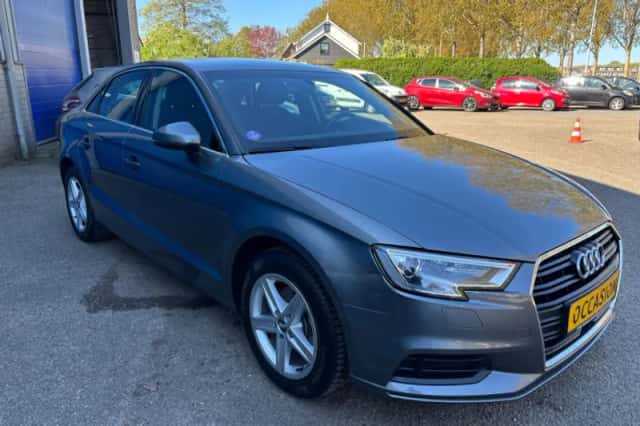 Audi A3 (2017) thumbnail 4