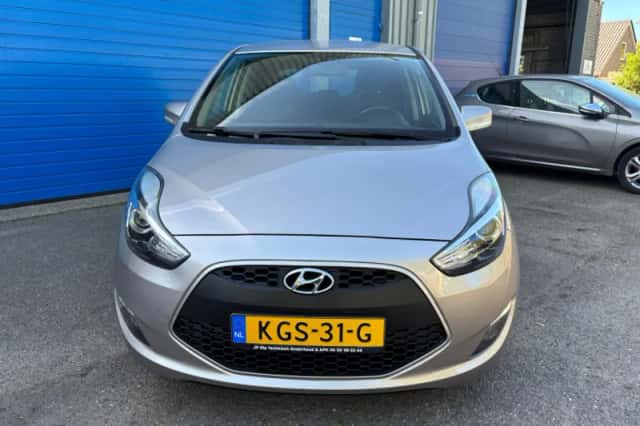 Hyundai ix20 (2017) thumbnail 3