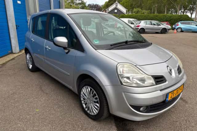 Renault Grand Modus (2009) thumbnail 4