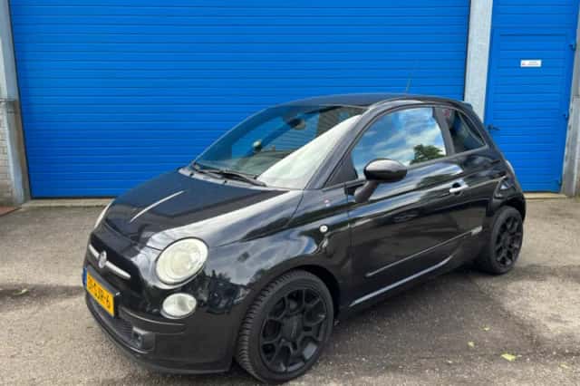 Fiat 500 (2011) thumbnail 2