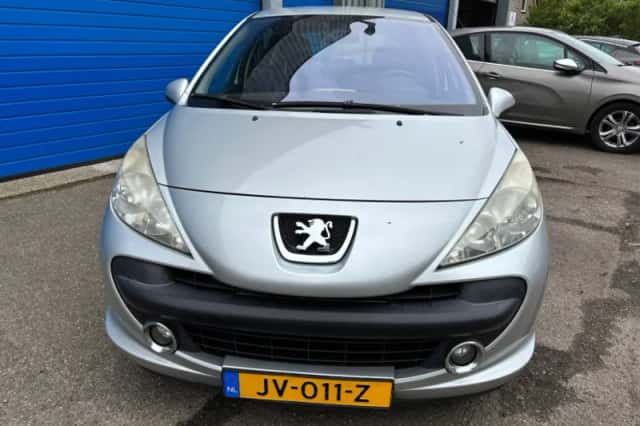 Peugeot 207 (2008) thumbnail 3