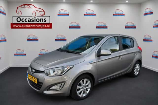 Hyundai i20 (2013) thumbnail 1