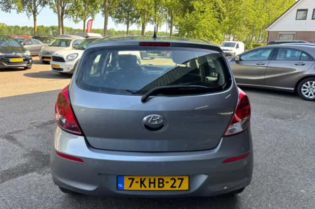 Hyundai i20 (2013) thumbnail 6
