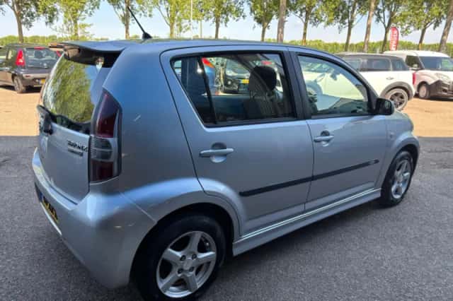 Daihatsu Sirion (2007) thumbnail 5