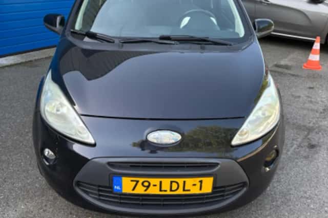 Ford Ka (2010) thumbnail 3