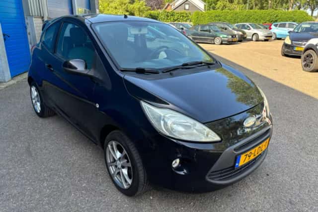 Ford Ka (2010) thumbnail 4