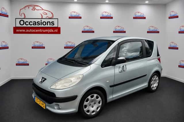 Peugeot 1007 (2006) thumbnail 1