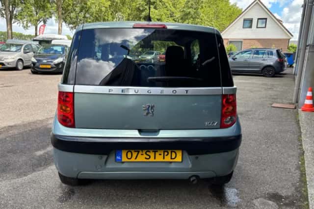 Peugeot 1007 (2006) thumbnail 6