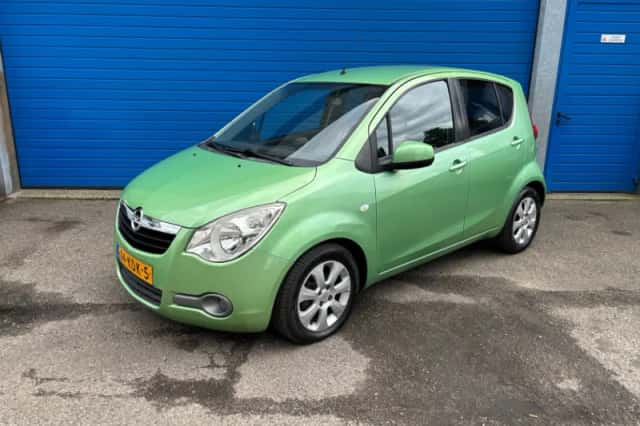 Opel Agila (2009) thumbnail 2