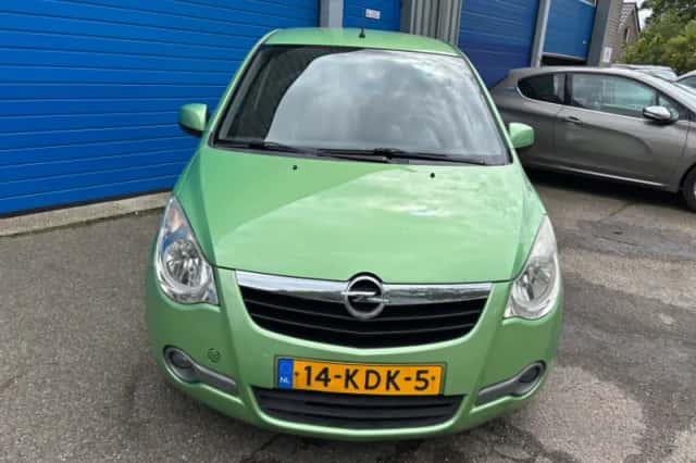 Opel Agila (2009) thumbnail 3