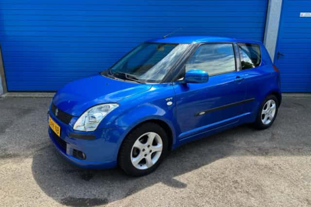 Suzuki Swift (2005) thumbnail 1