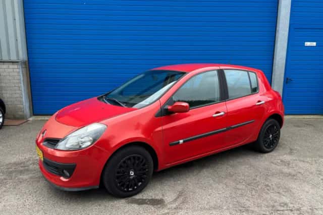 Renault Clio (2006) thumbnail 2