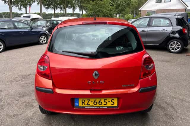 Renault Clio (2006) thumbnail 6
