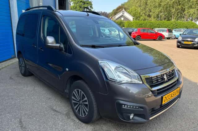 Peugeot Partner (2017) thumbnail 4
