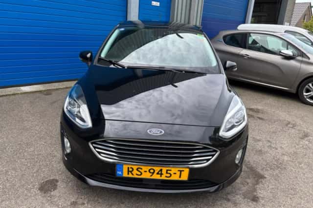 Ford Fiesta (2018) thumbnail 3