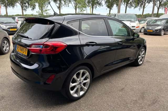 Ford Fiesta (2018) thumbnail 5