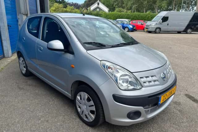 Nissan Pixo (2009) thumbnail 4