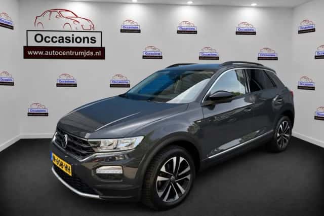 Volkswagen T-Roc (2021) thumbnail 1