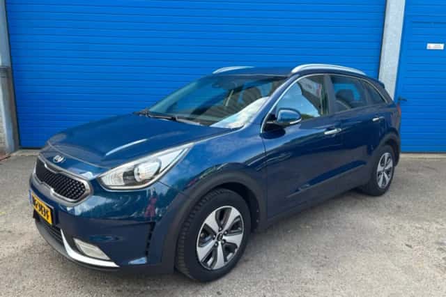 Kia Niro (2017) thumbnail 2