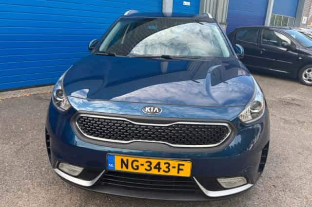 Kia Niro (2017) thumbnail 3