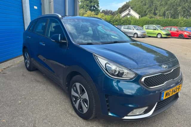 Kia Niro (2017) thumbnail 4