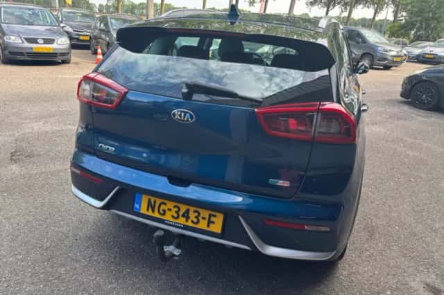 Kia Niro (2017) thumbnail 6