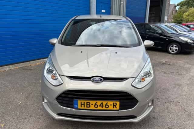 Ford B-Max (2015) thumbnail 3
