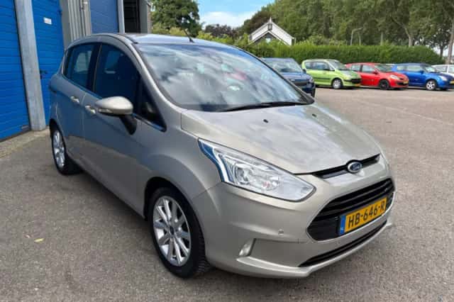 Ford B-Max (2015) thumbnail 4