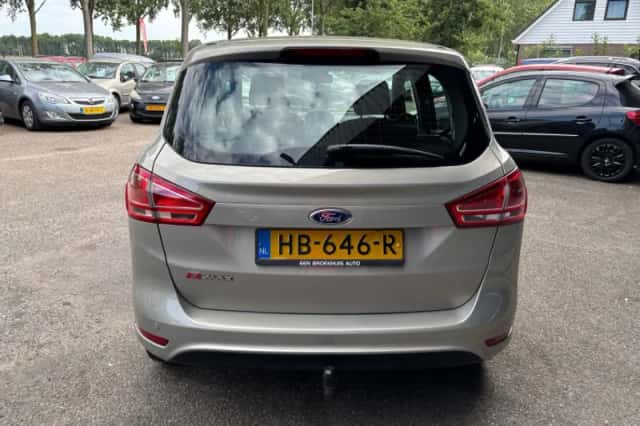 Ford B-Max (2015) thumbnail 6