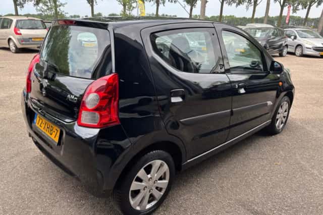 Suzuki Alto (2012) thumbnail 5
