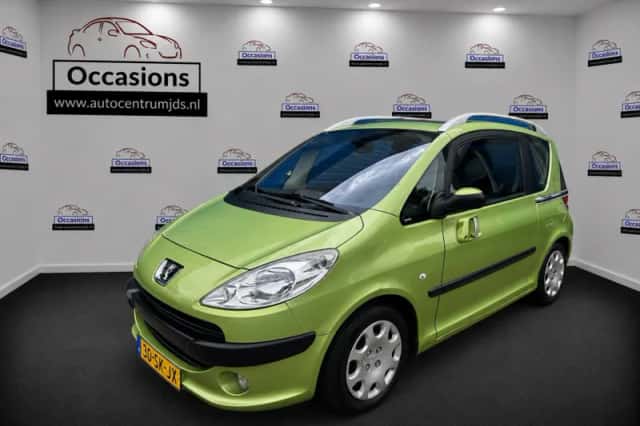 Peugeot 1007 (2006) thumbnail 1